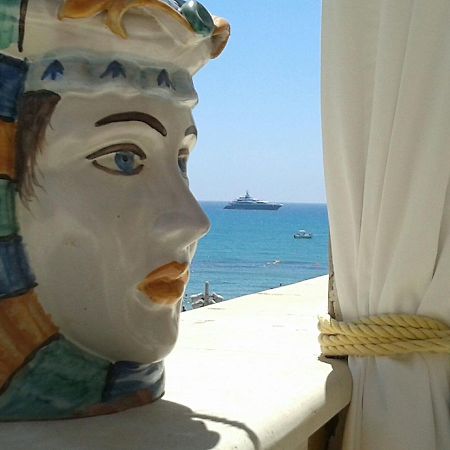 Molo Di Levante - Rent Apartment Marina di Ragusa Eksteriør bilde