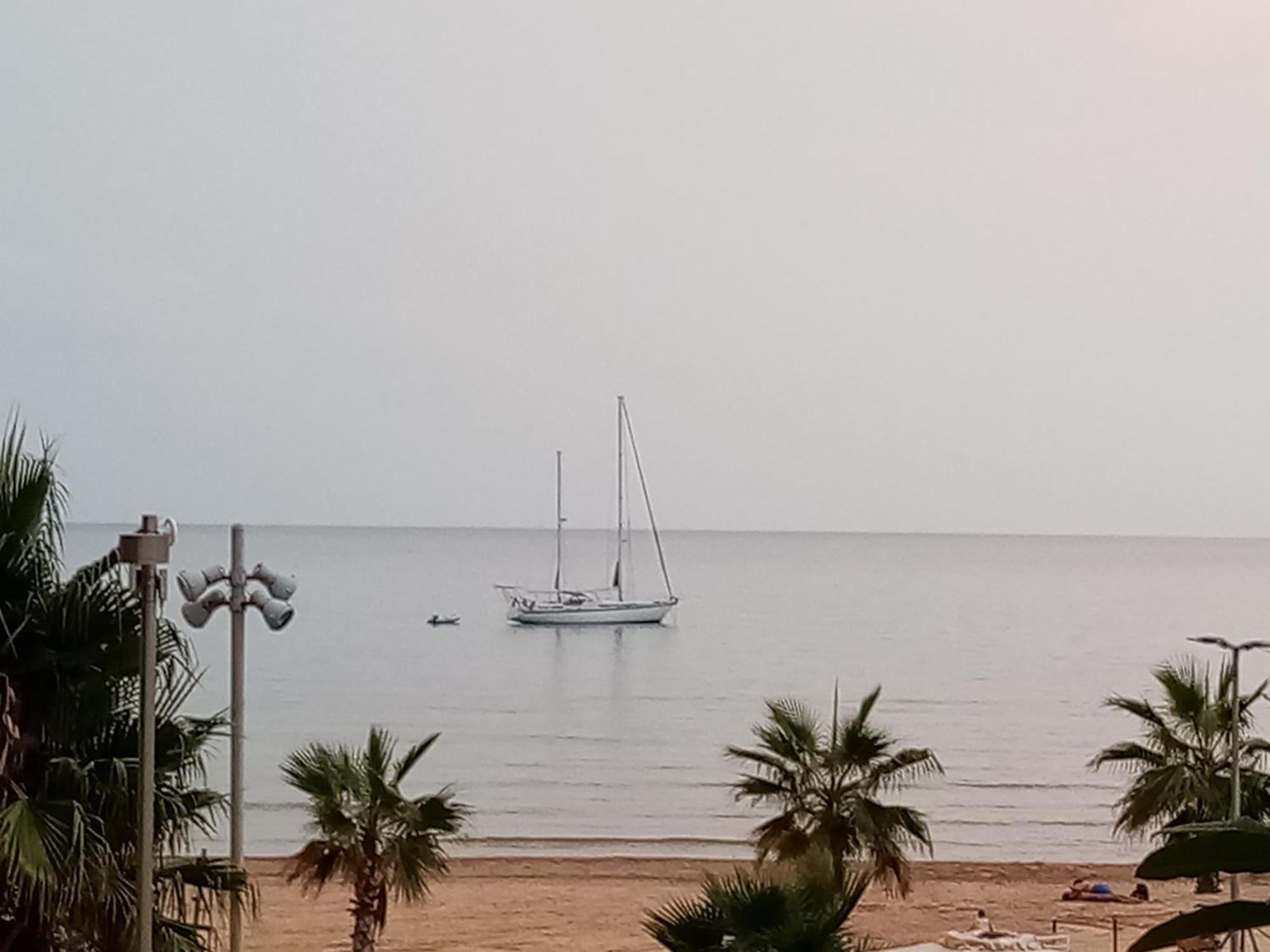 Molo Di Levante - Rent Apartment Marina di Ragusa Eksteriør bilde