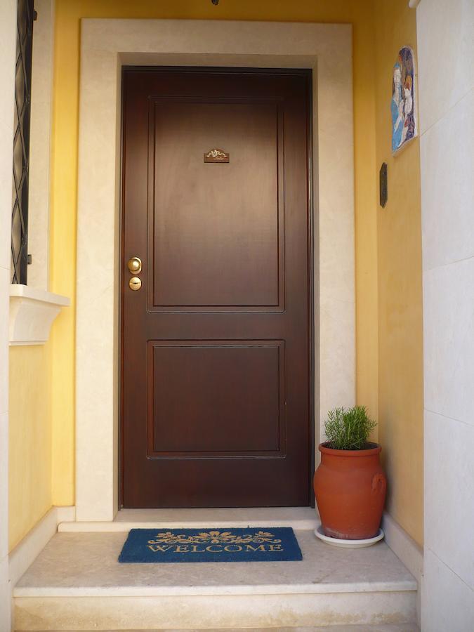 Molo Di Levante - Rent Apartment Marina di Ragusa Eksteriør bilde